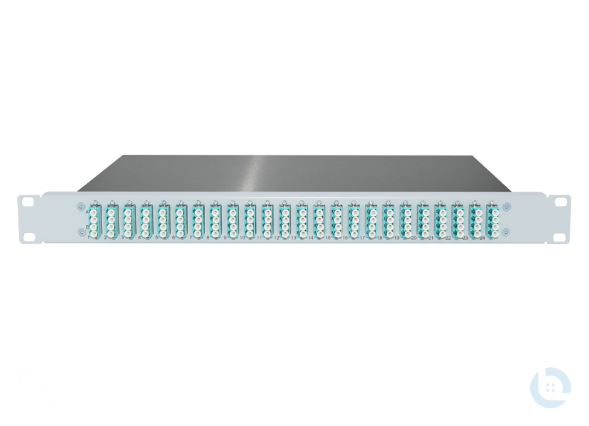 Spleissbox 19", 1HE, ALU, fest RAL7035 LC/PC-Quad G50/125 OM3 kompl. bestückt
