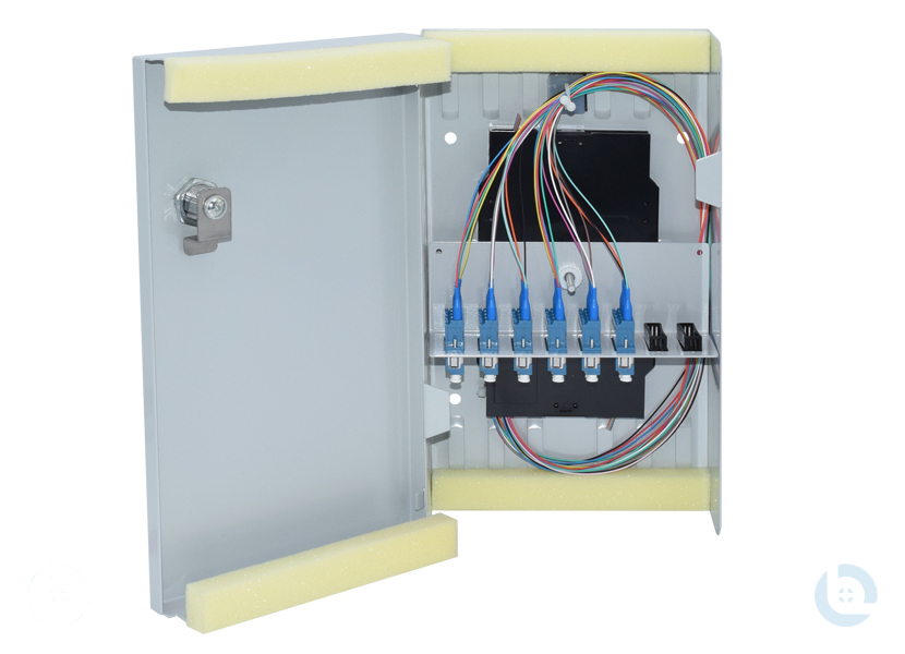 Kompaktspleißverteiler 150x265x55mm LC/PC-Quad E9/125 OS2 kompl. bestückt