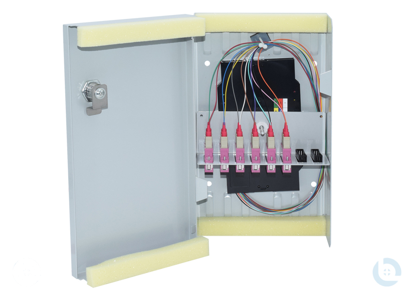 Kompaktspleißverteiler 150x265x55mm SC/PC-Dupl. G50/125 OM4 kompl. bestückt