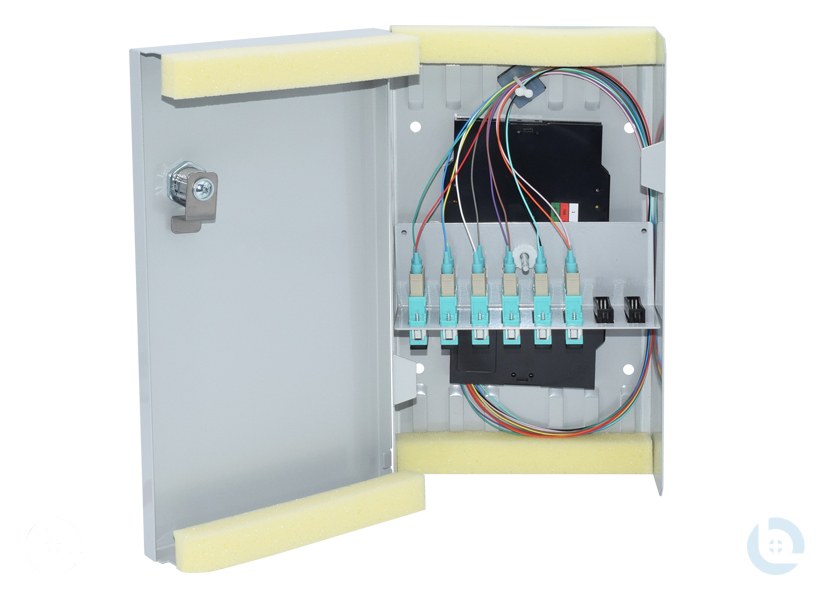 Kompaktspleißverteiler 150x265x55mm SC/PC-Dupl. G50/125 OM3 kompl. bestückt